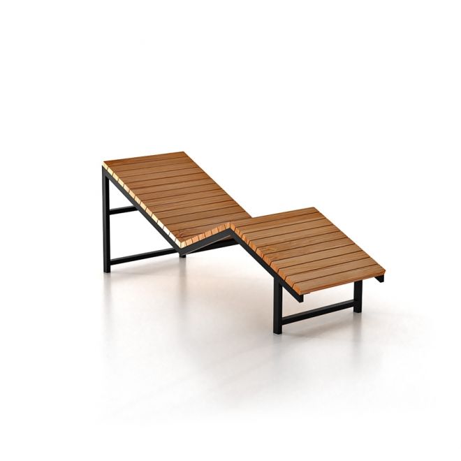Saint-Tropez Deck Chair with wooden slats and black metal frame